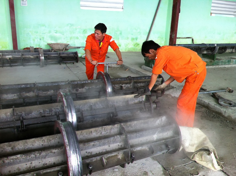 May trộn bê tông liên hợp