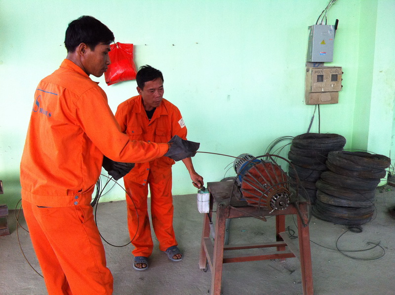 May trộn bê tông liên hợp