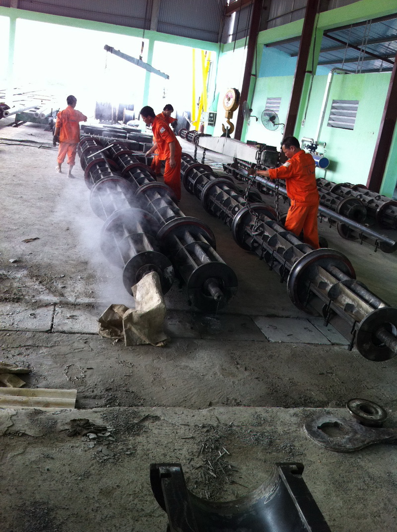 May trộn bê tông liên hợp