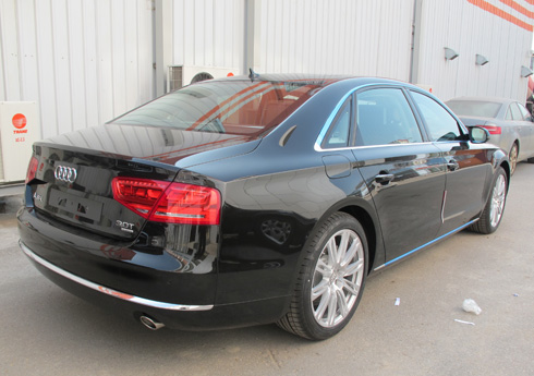 Audi A8 trong container tại Hải Phòng.