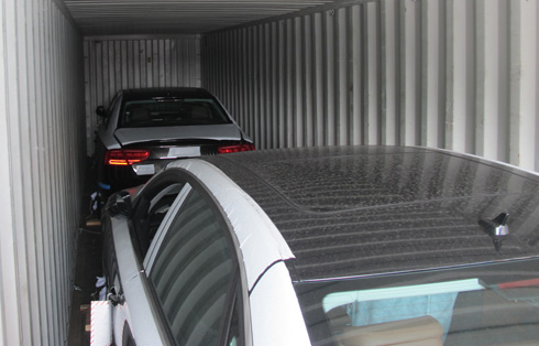 Audi A8 trong container tại Hải Phòng.